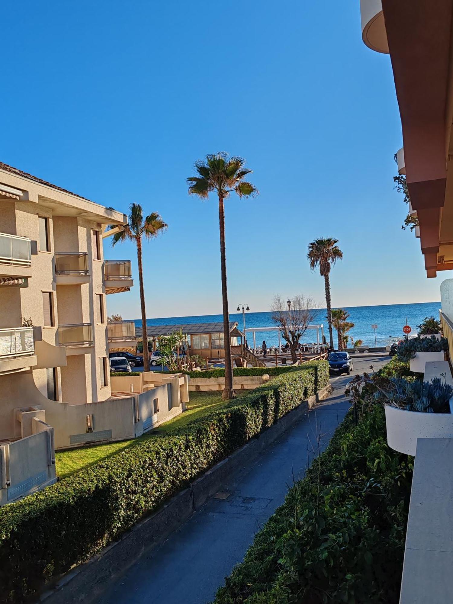 Relax Al Mare Apartment Vallecrosia Luaran gambar